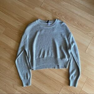 H&M Divided Gray Light Knit Cropped Long Sleeve Top Women’s XS